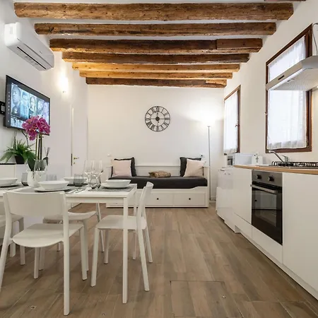 Apartment Terrazza Con Idromassaggio Venice