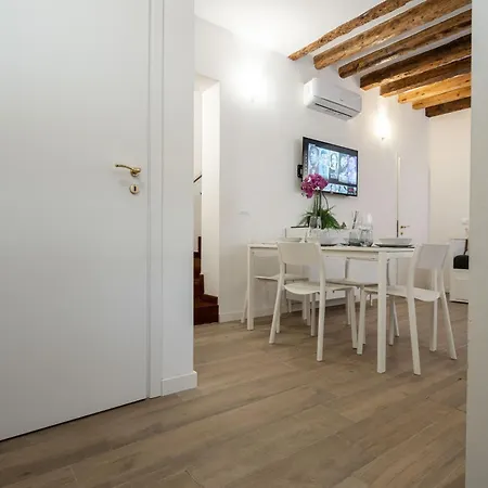 Terrazza Con Idromassaggio *